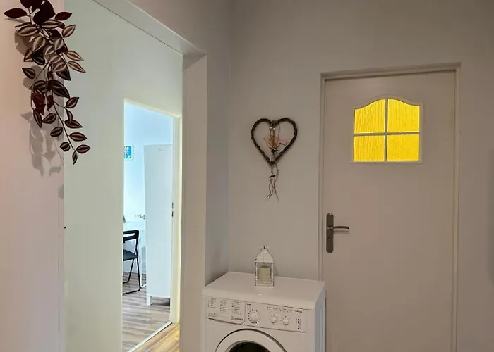 Morska Aqua Massage 1 Bed & Breakfast *